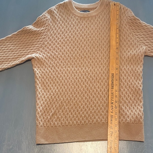 Abercrombie & Fitch Men's Camel Waffle Knit Crewneck Sweater - Picture 7 of 7